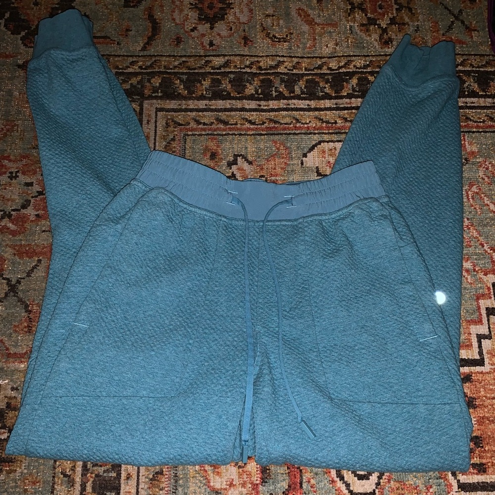 Lululemon Men Joggers